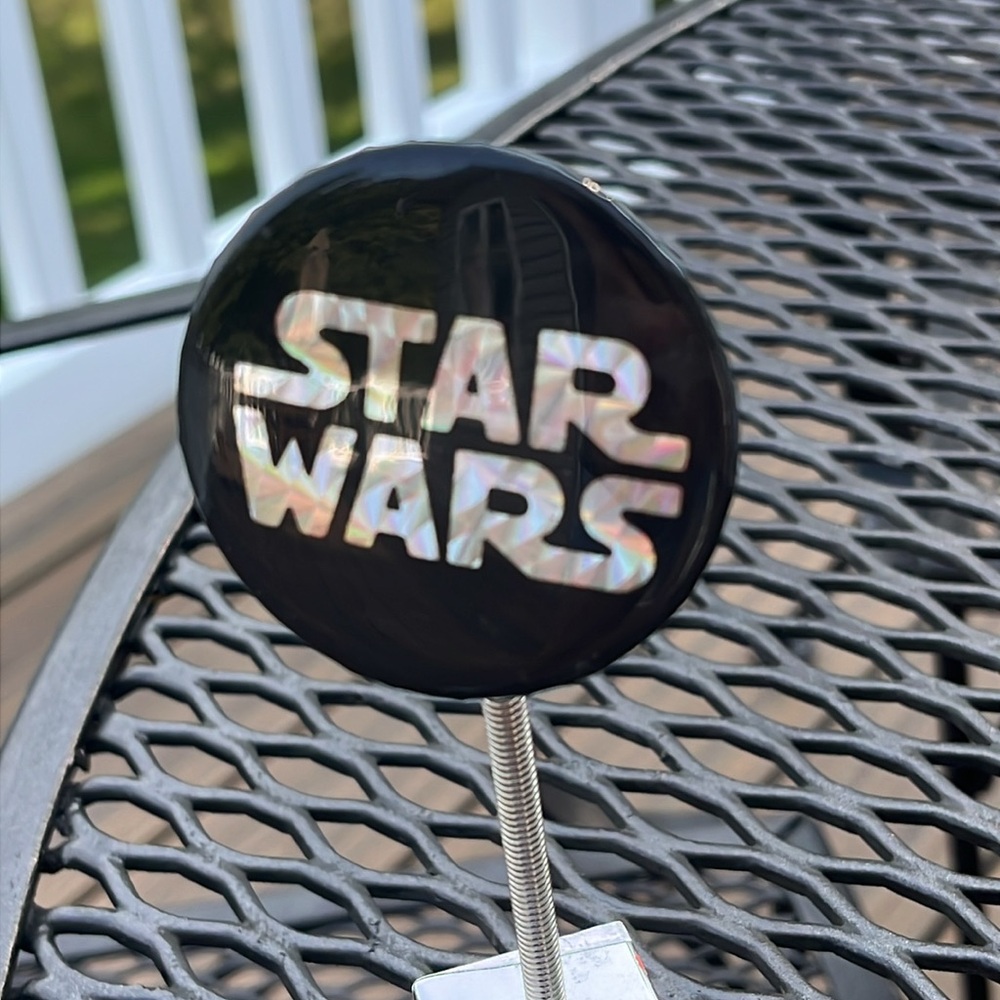 Vintage 1977 STAR WARS Prismatic Pin Star Wars Logo Button Preowned HTF - Picture 8 of 16